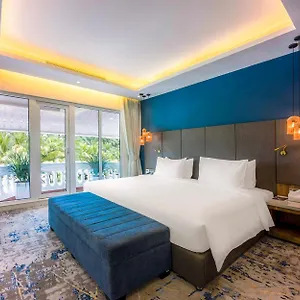 Hotel Queenco & Casino